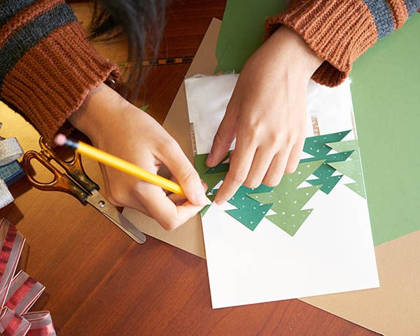 Joulukortin askartelua